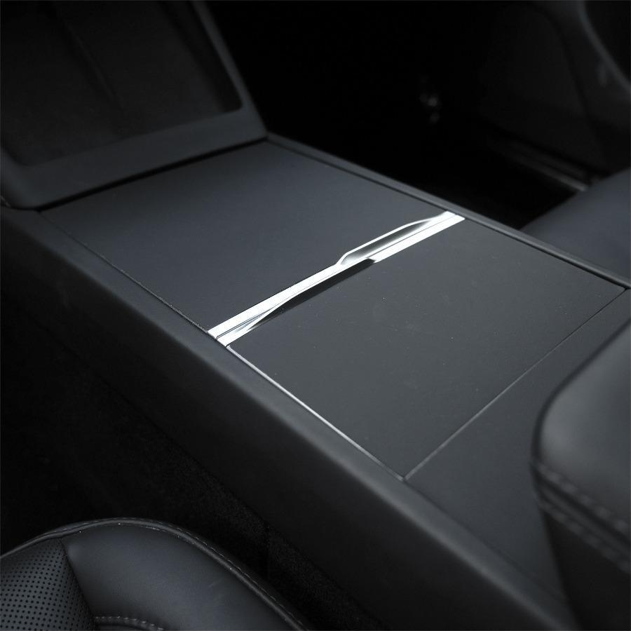 [ Glue-Free Instalation ]For Tesla Model 3 Highland 2024 2025 & Model Y Juniper 2025 Accessories Center Control Panel Silicone Protective Pad, Non-Slip and Wear-Resistant, Protects the Center Control Panel and Increases Aesthetics